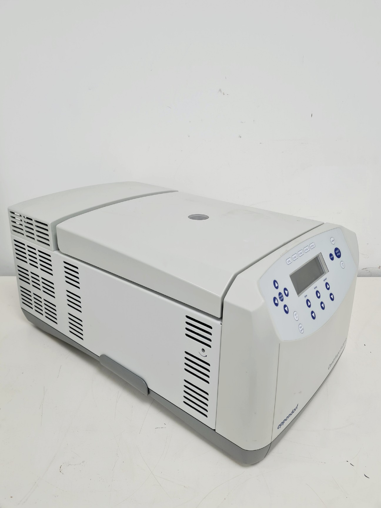 Image of Eppendorf Benchtop Refrigerated Centrifuge 5430 R Lab