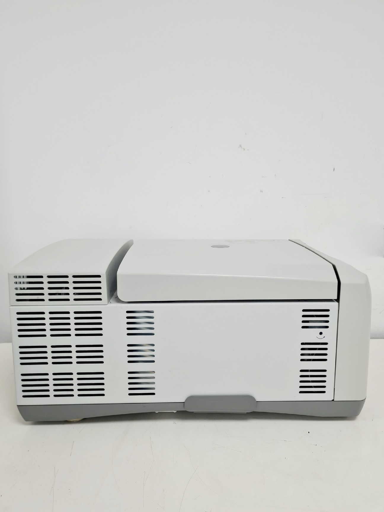 Image of Eppendorf Benchtop Refrigerated Centrifuge 5430 R Lab