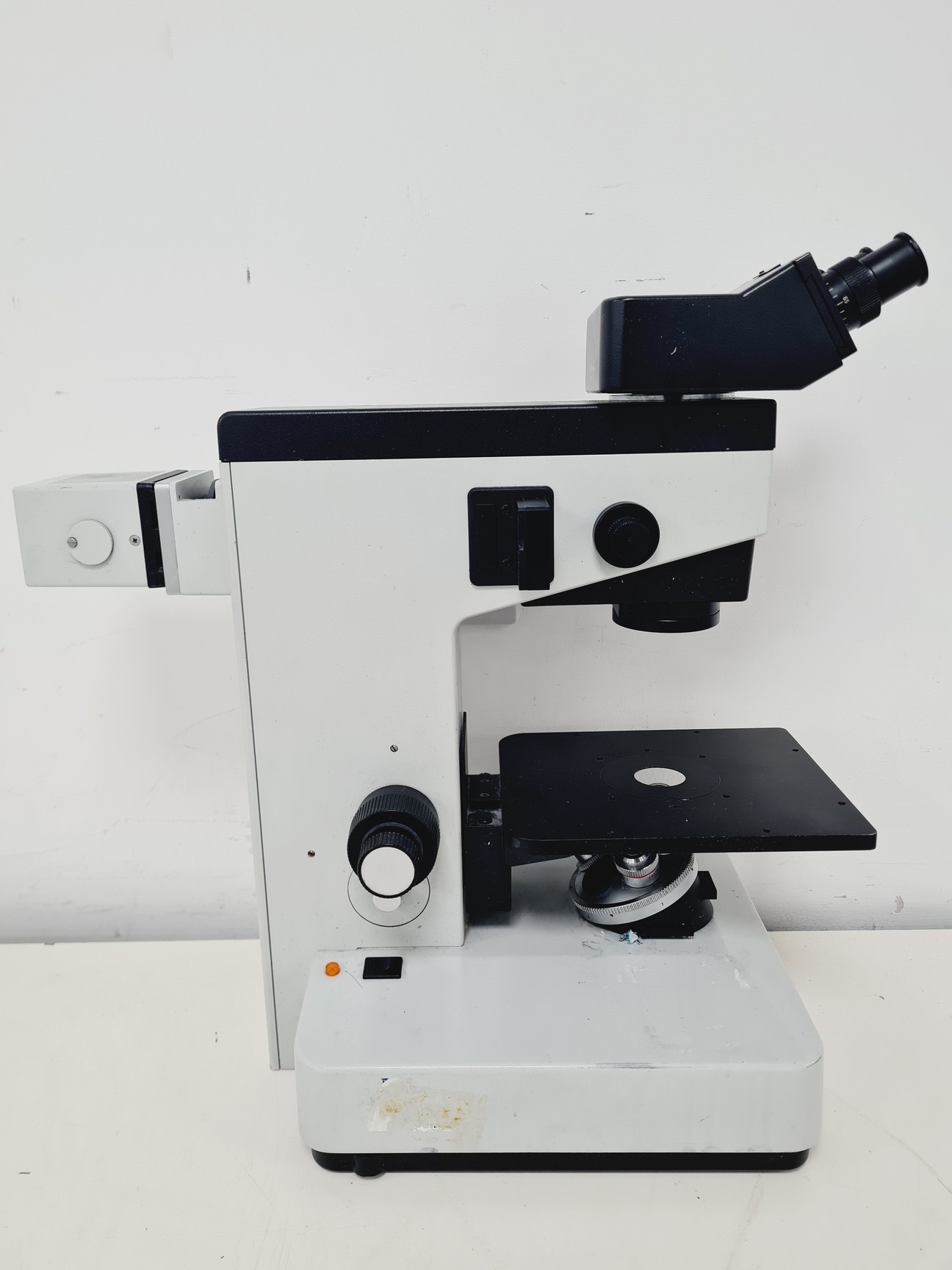 Image of Leica Leitz Labovert Type 090-122.012 Compound Microscope Spares/Repair 