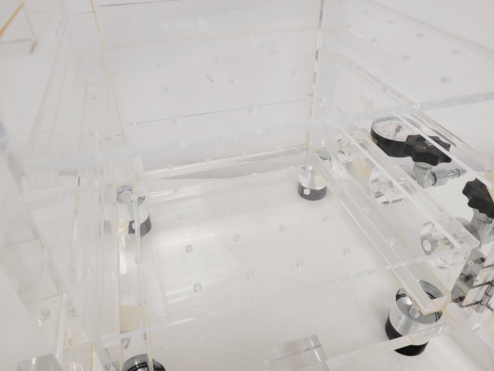 Image of Sicco Desiccator Cabinet Vacuum 260 x 260 x 260 mm (Internal W x D x H) Lab