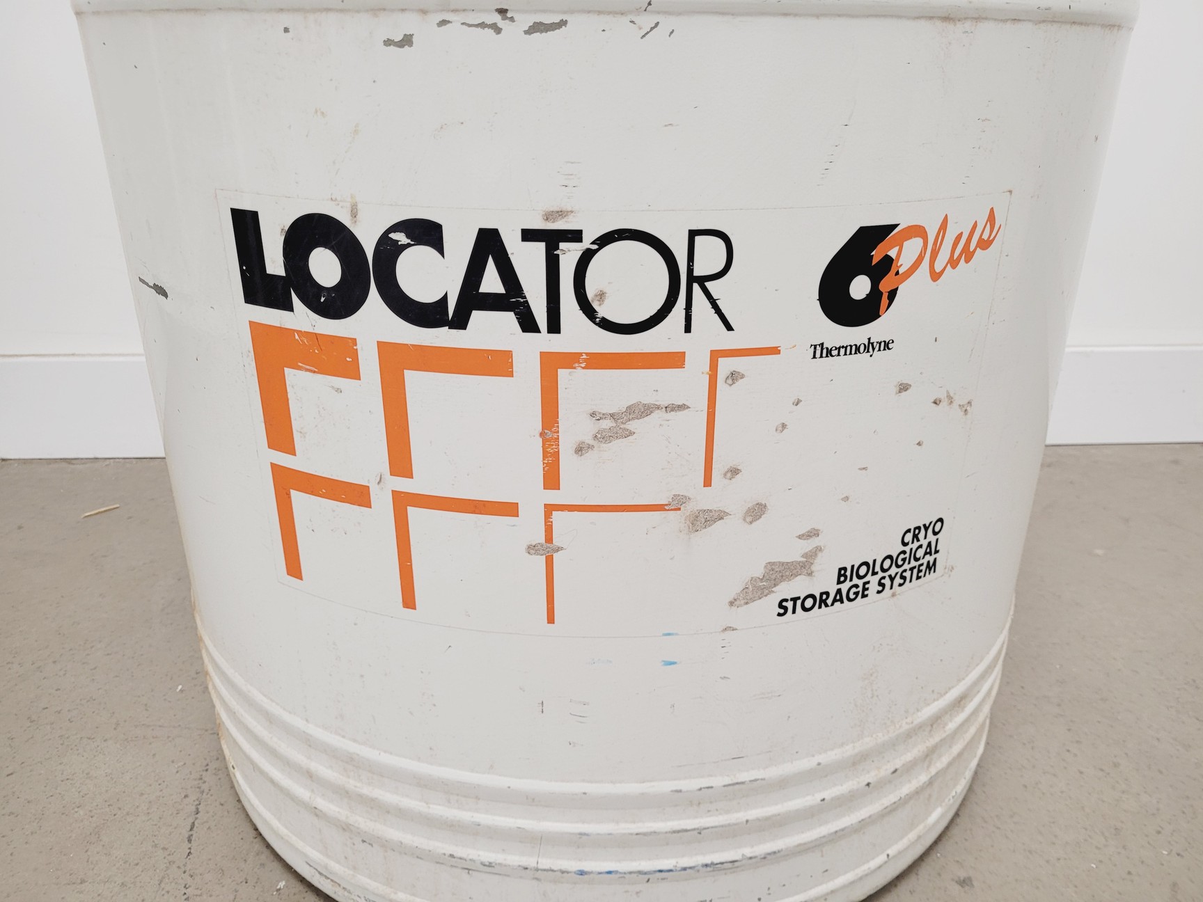 Image of Thermolyne Locator 6 Plus Cryo Biological Storage System Lab