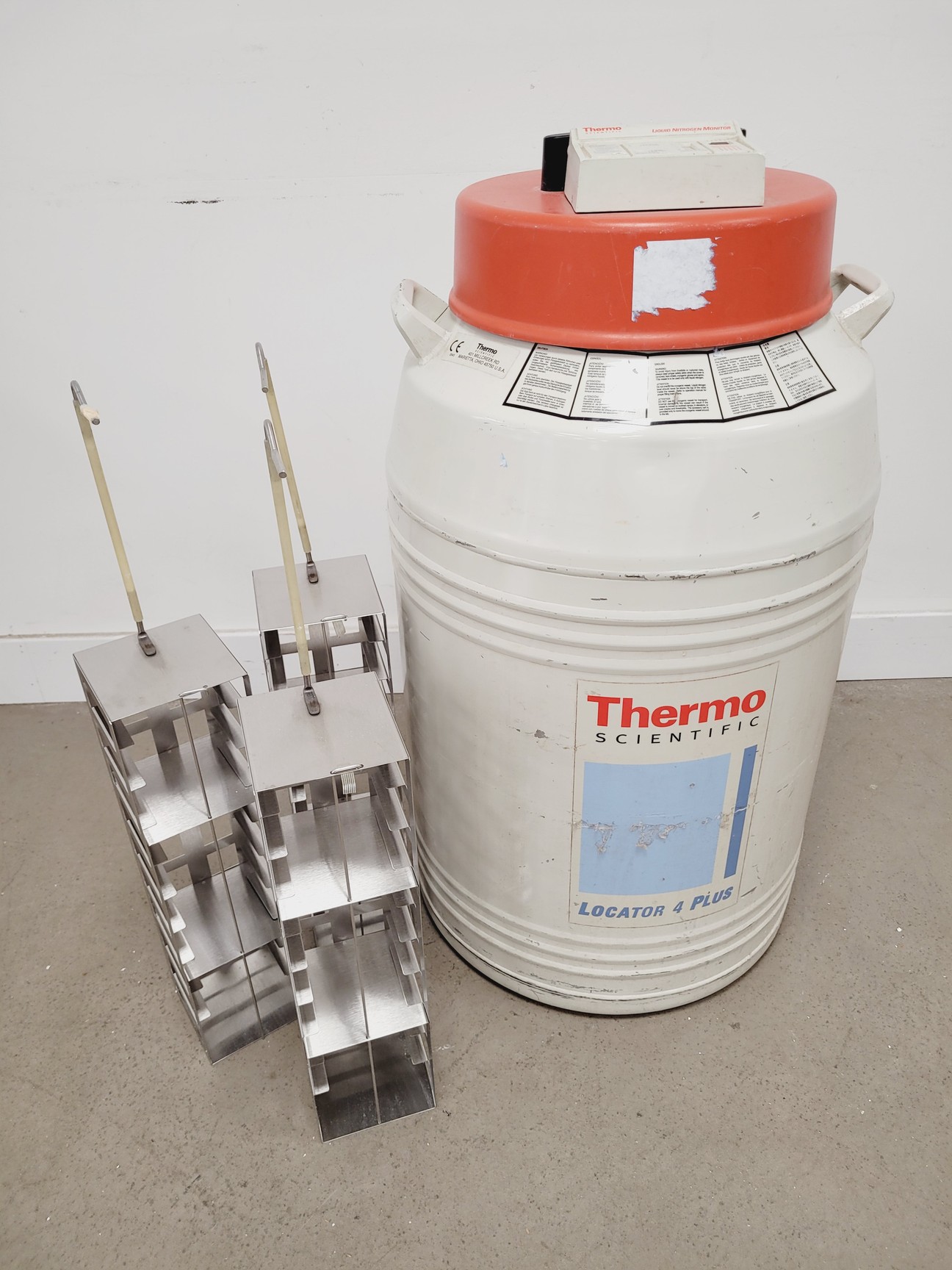 Image of Thermo Scientific Locator 4 Plus Liquid Nitrogen Storage Dewar 