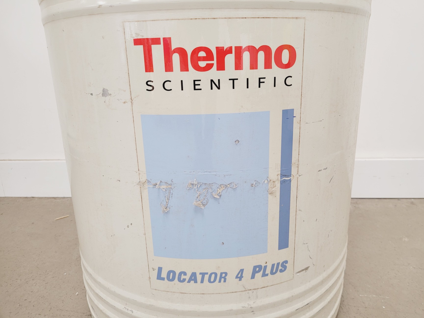 Image of Thermo Scientific Locator 4 Plus Liquid Nitrogen Storage Dewar