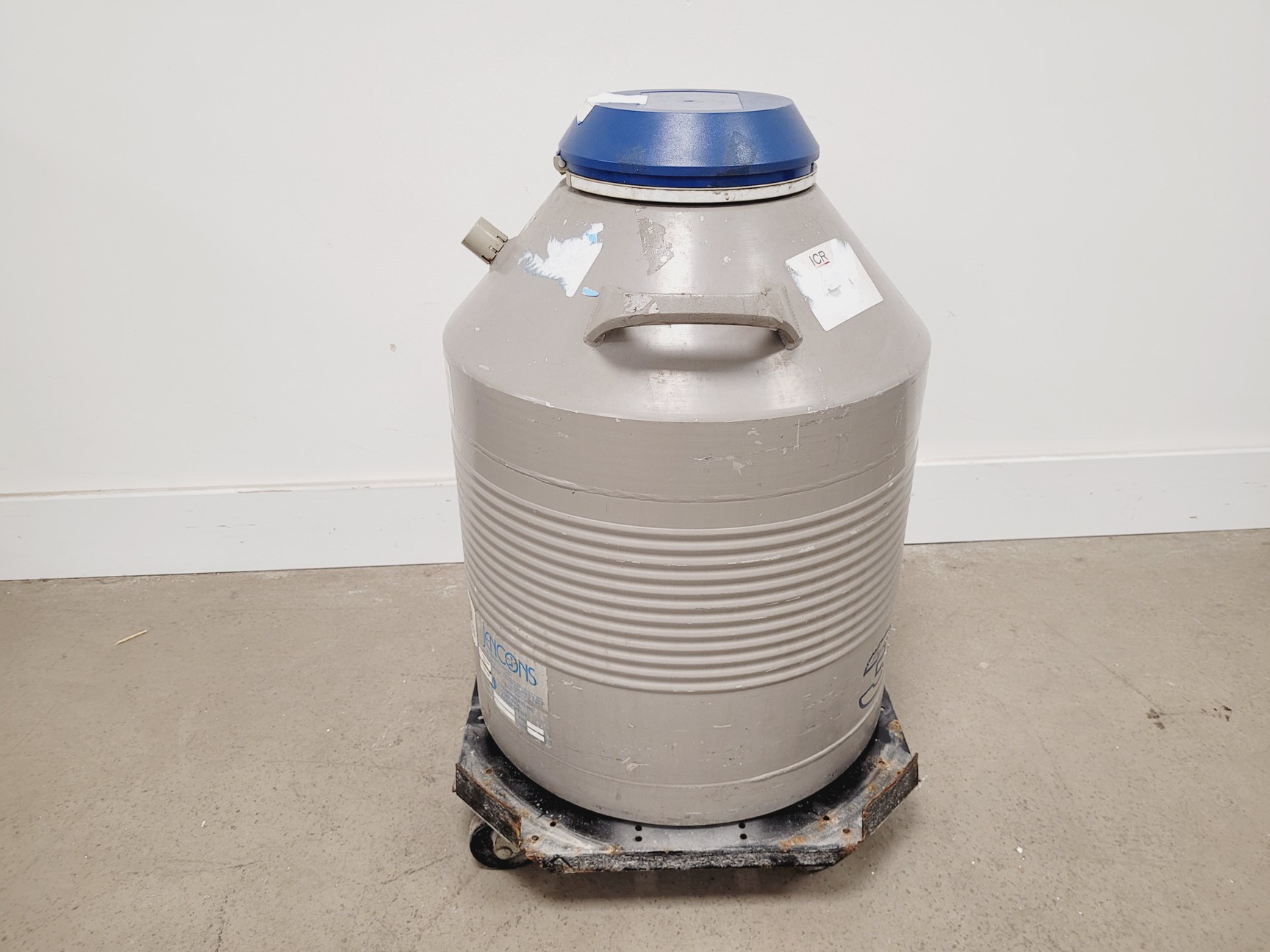 Image of Taylor-Wharton 35HC Liquid Nitrogen Dewar Lab