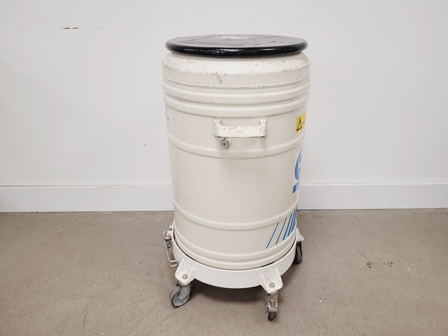 Image of GT 55 Liquid Nitrogen Dewar w/ Storage Racking Lab