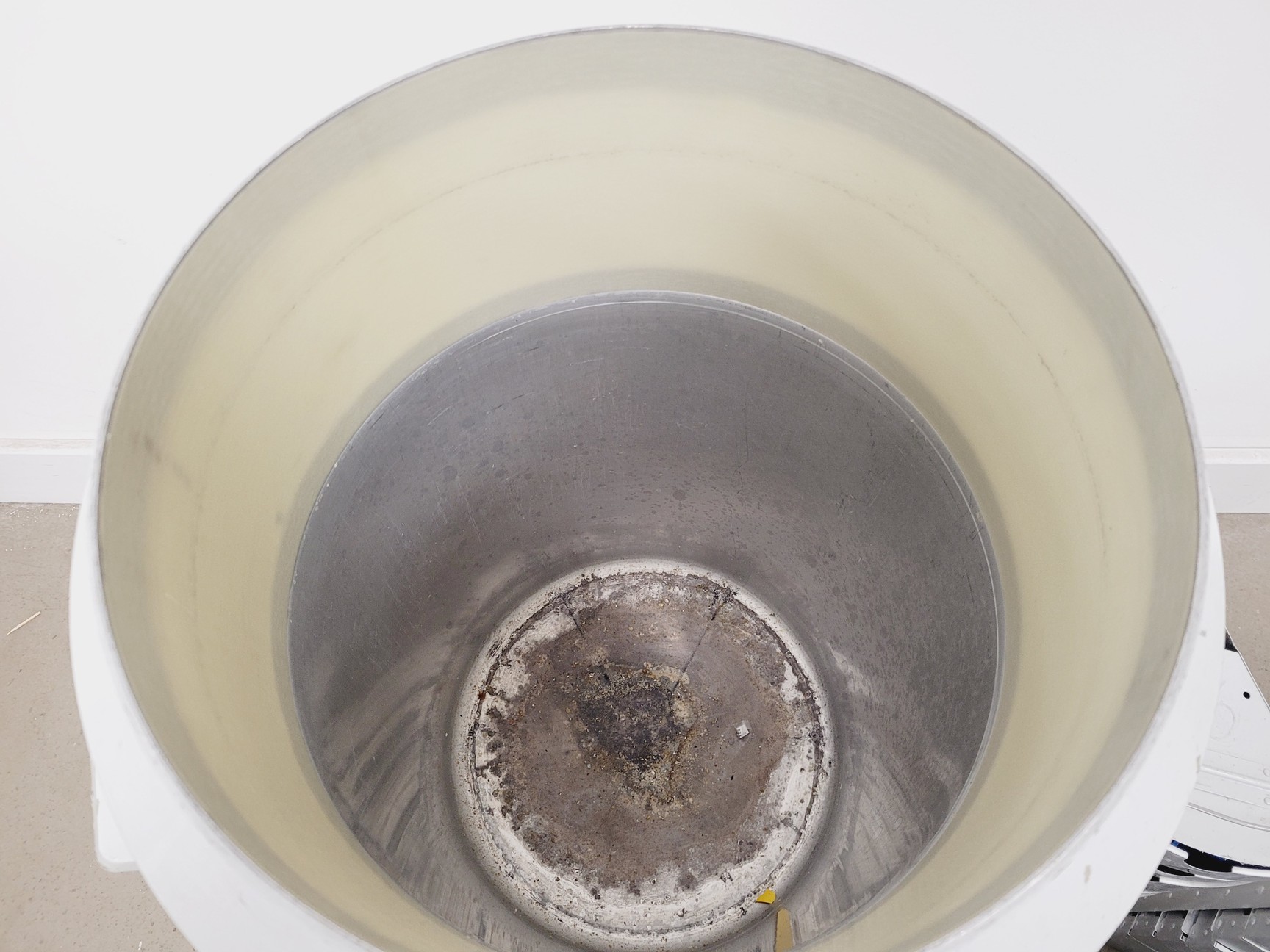 Image of Air Liquide Arpege 55 Liquid Nitrogen Dewar w/ Storage Racks Lab