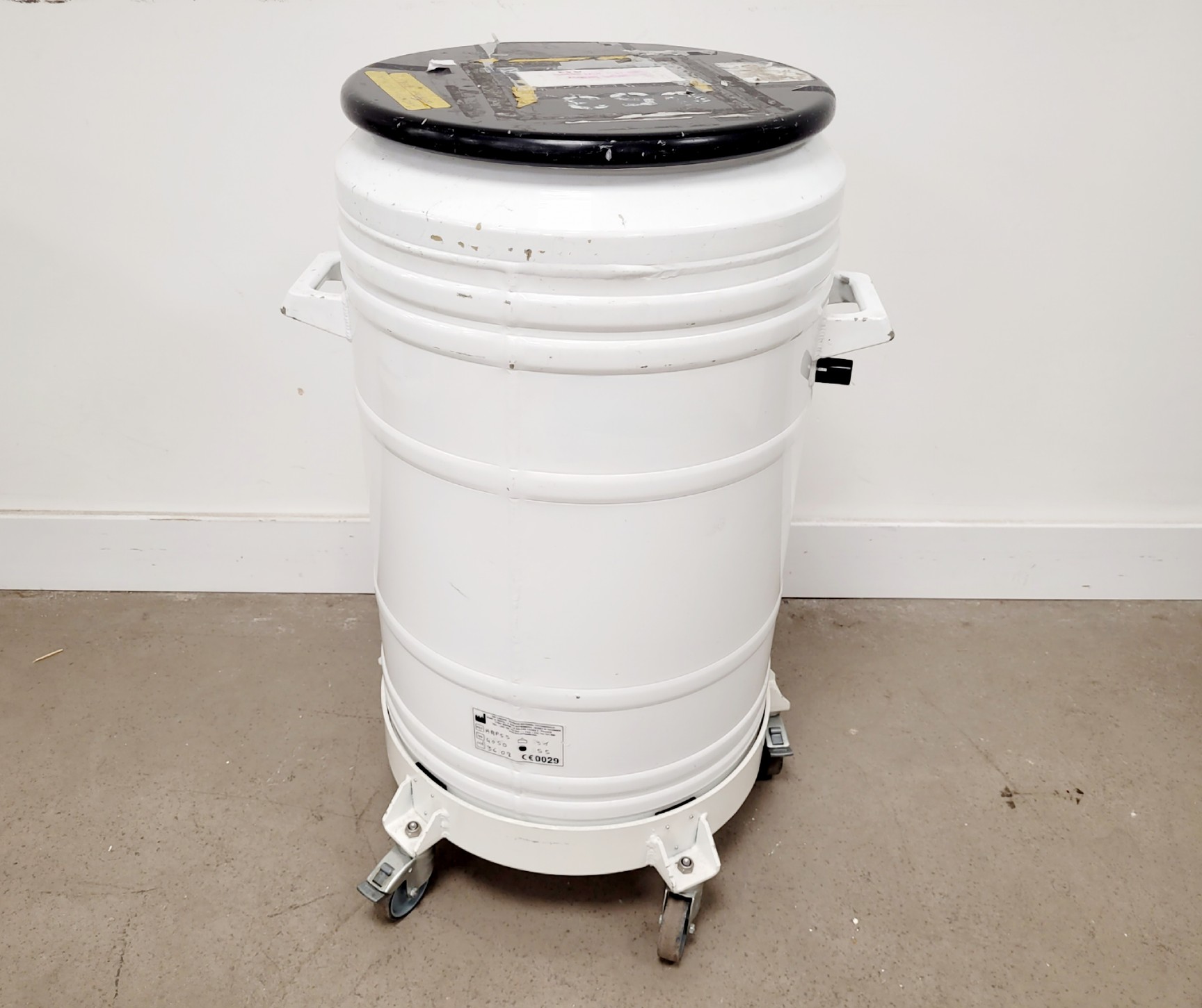 Image of Air Liquide Arpege 55 Liquid Nitrogen Dewar w/ Storage Racks Lab