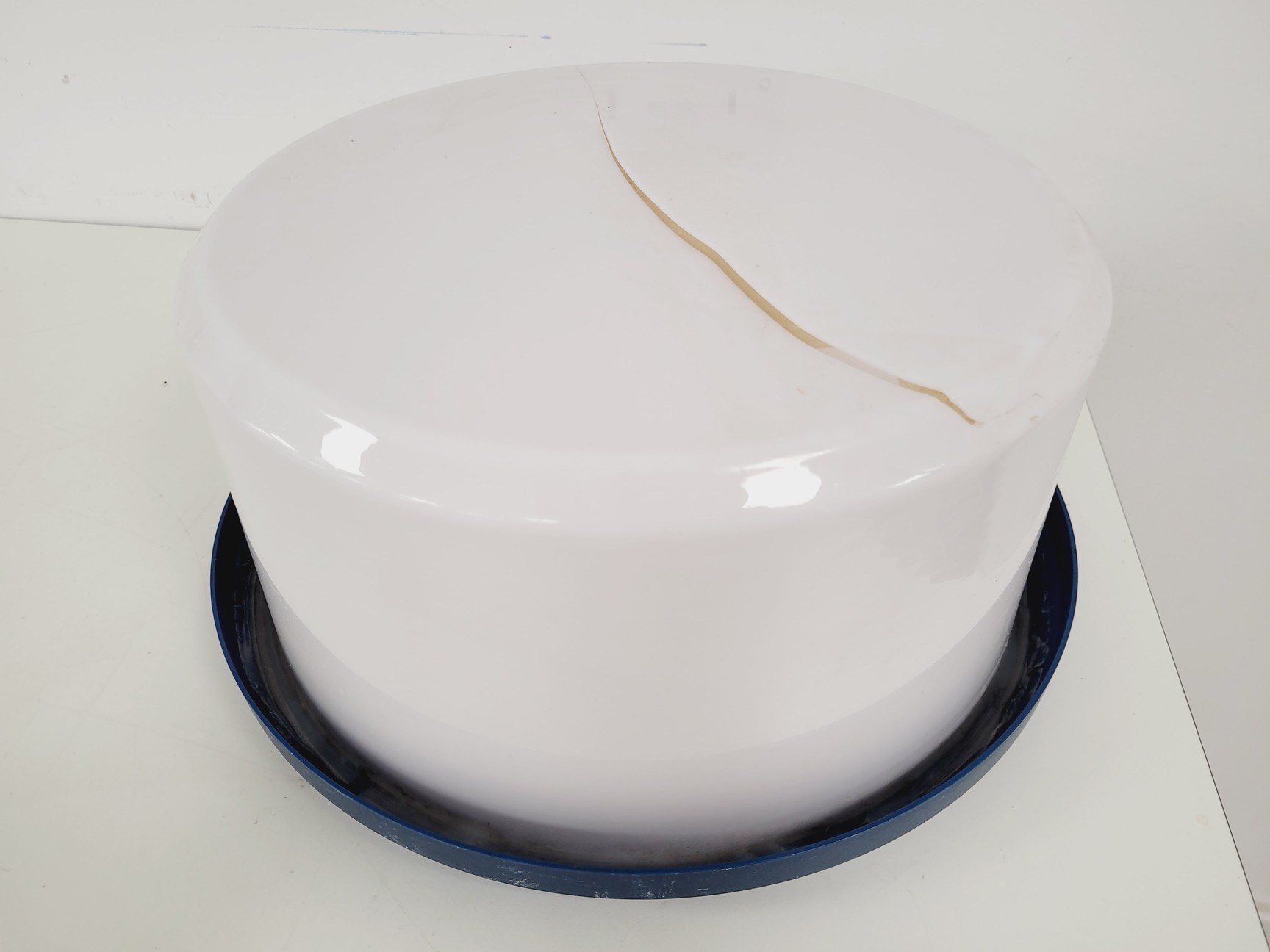 Image of Taylor-Wharton K Series 3K Cryogenic Storage Dewar - Cracked Lid