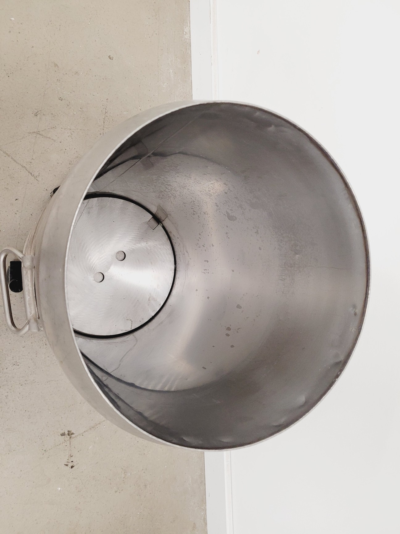 Image of Taylor-Wharton Model K Series 3K Cryogenic Storage Dewar