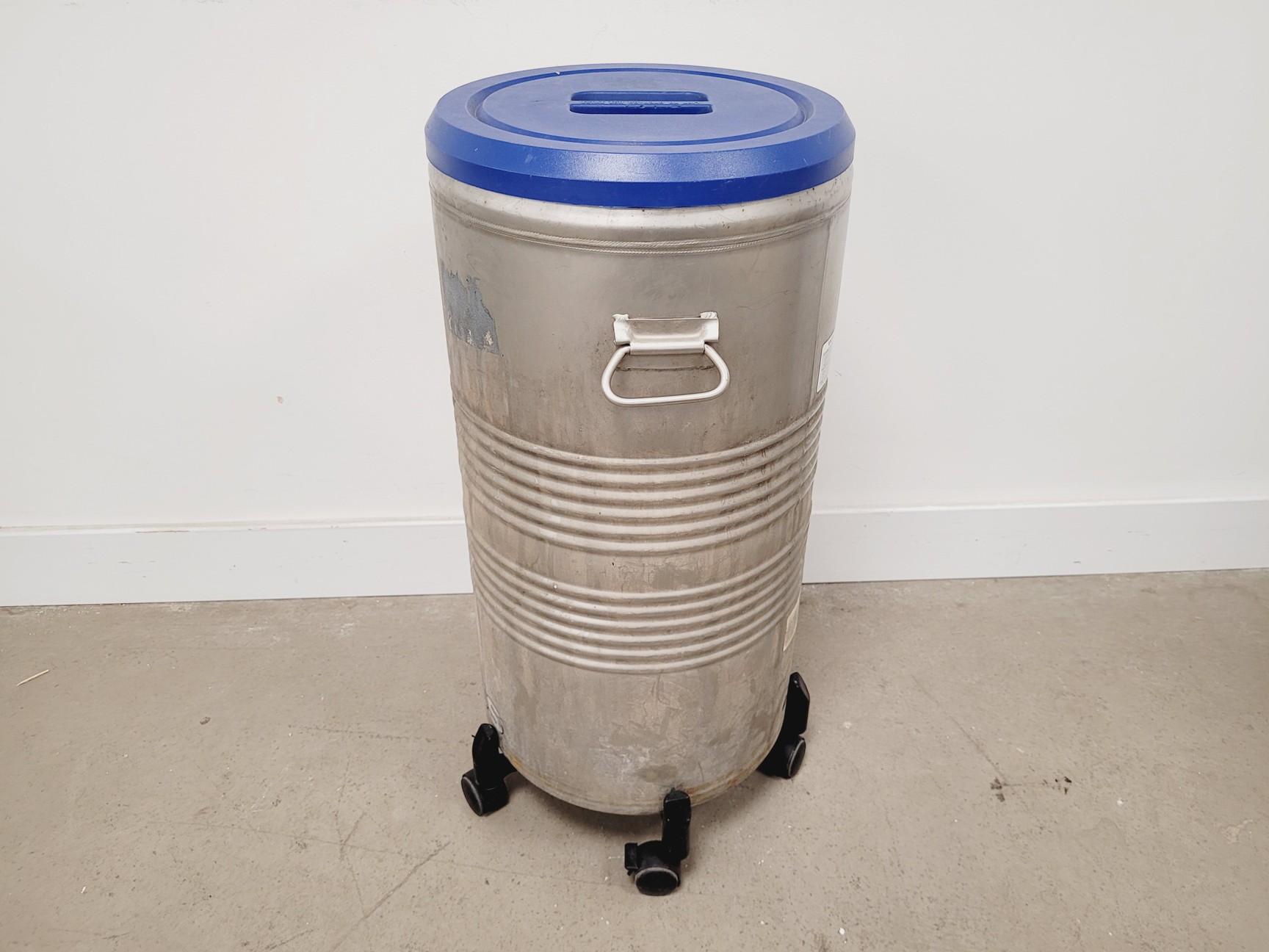 Image of Taylor-Wharton Model K Series 3K Cryogenic Storage Dewar