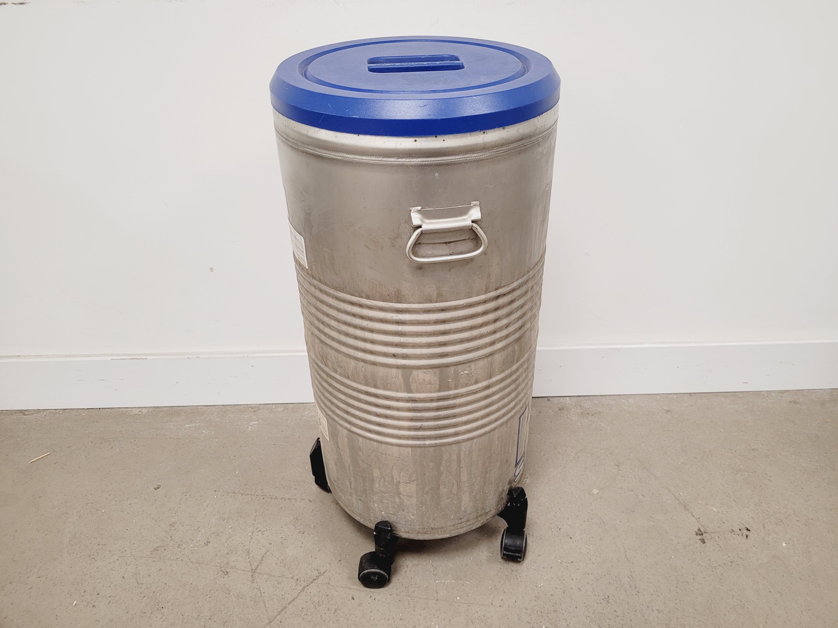 Image of Taylor-Wharton Model K Series 3K Cryogenic Storage Dewar