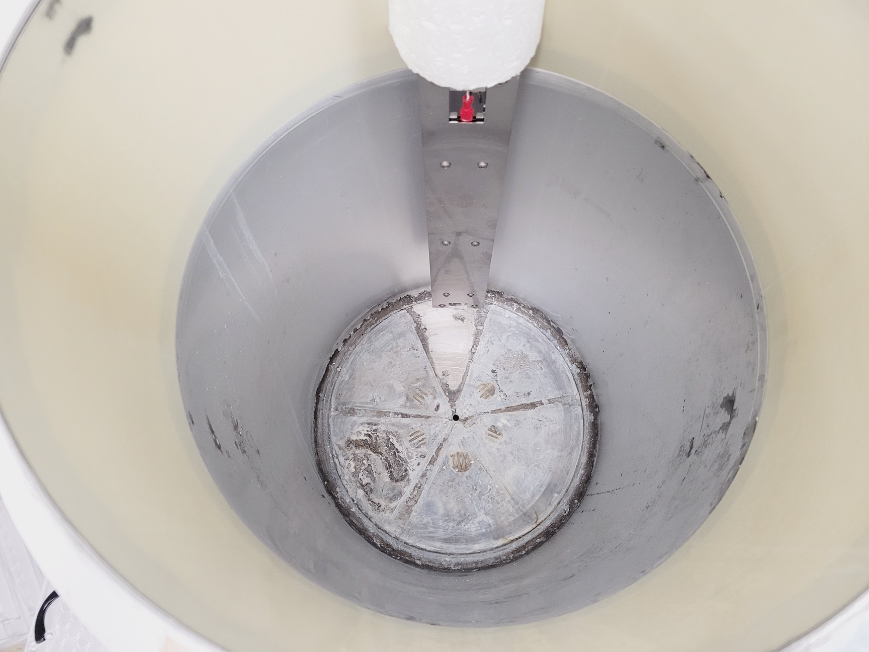 Image of Air Liquide Arpege 55 Liquid Nitrogen Dewar w/ Cryopal Monitor