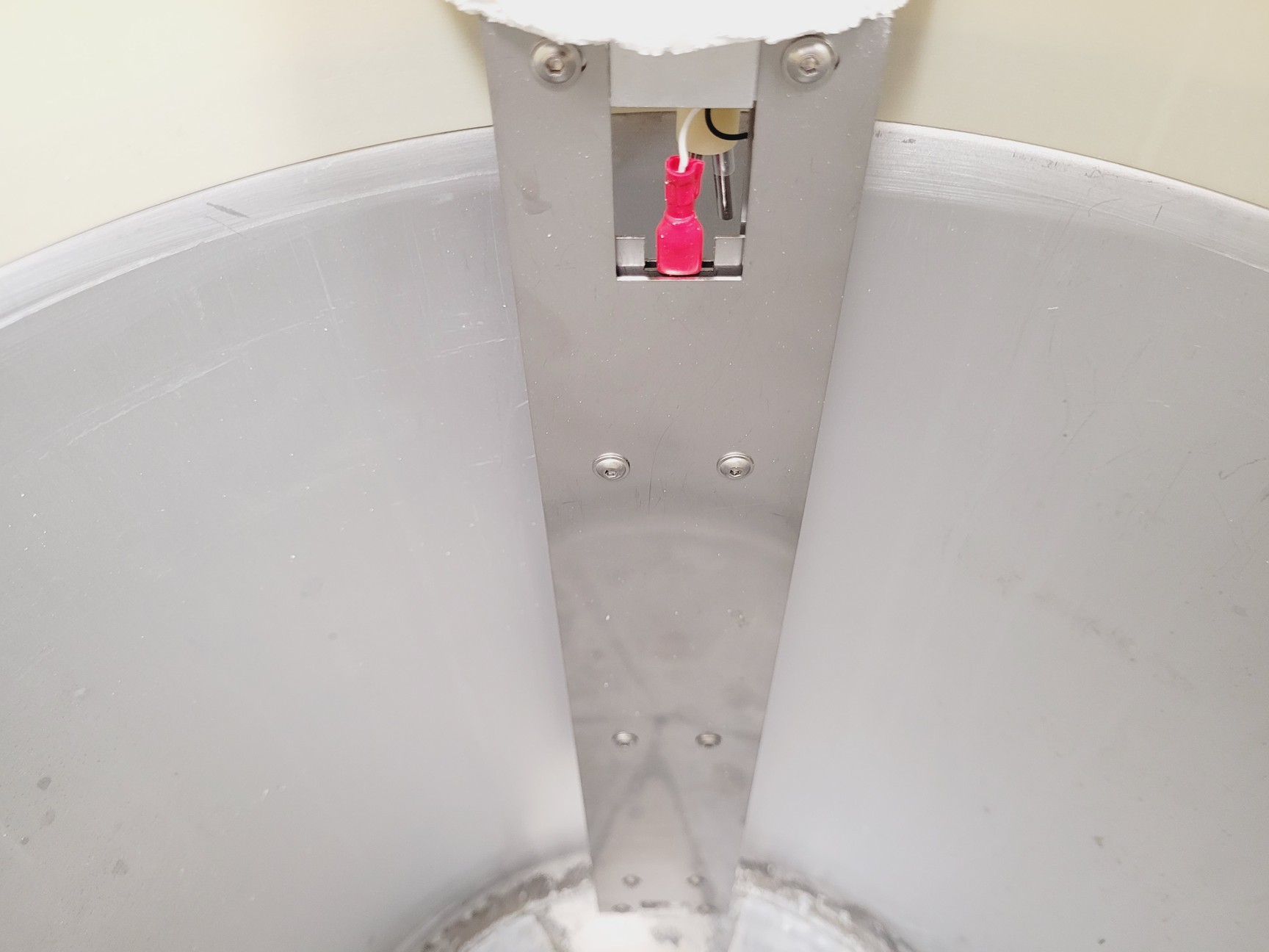 Image of Air Liquide Arpege 55 Liquid Nitrogen Dewar w/ Cryopal Monitor