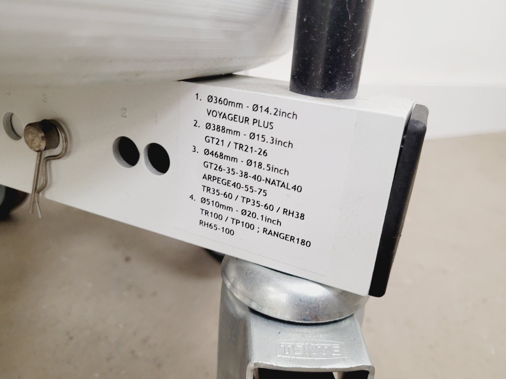Image of Air Liquide Arpege 55 Liquid Nitrogen Dewar w/ Cryopal Monitor