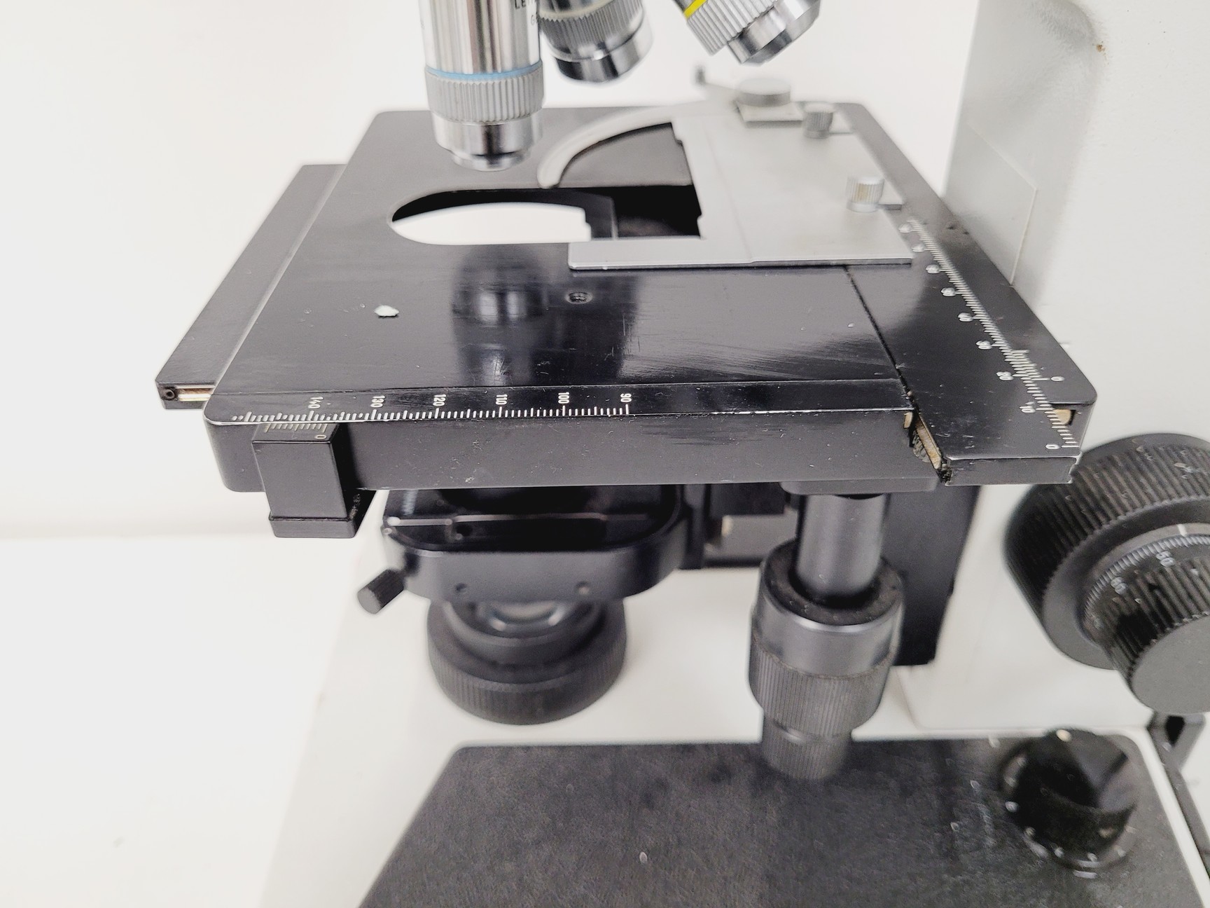 Image of Leitz Laborlux S Microscope Type 020-505.030 w/ 3 x Objectives 10/40/100x 