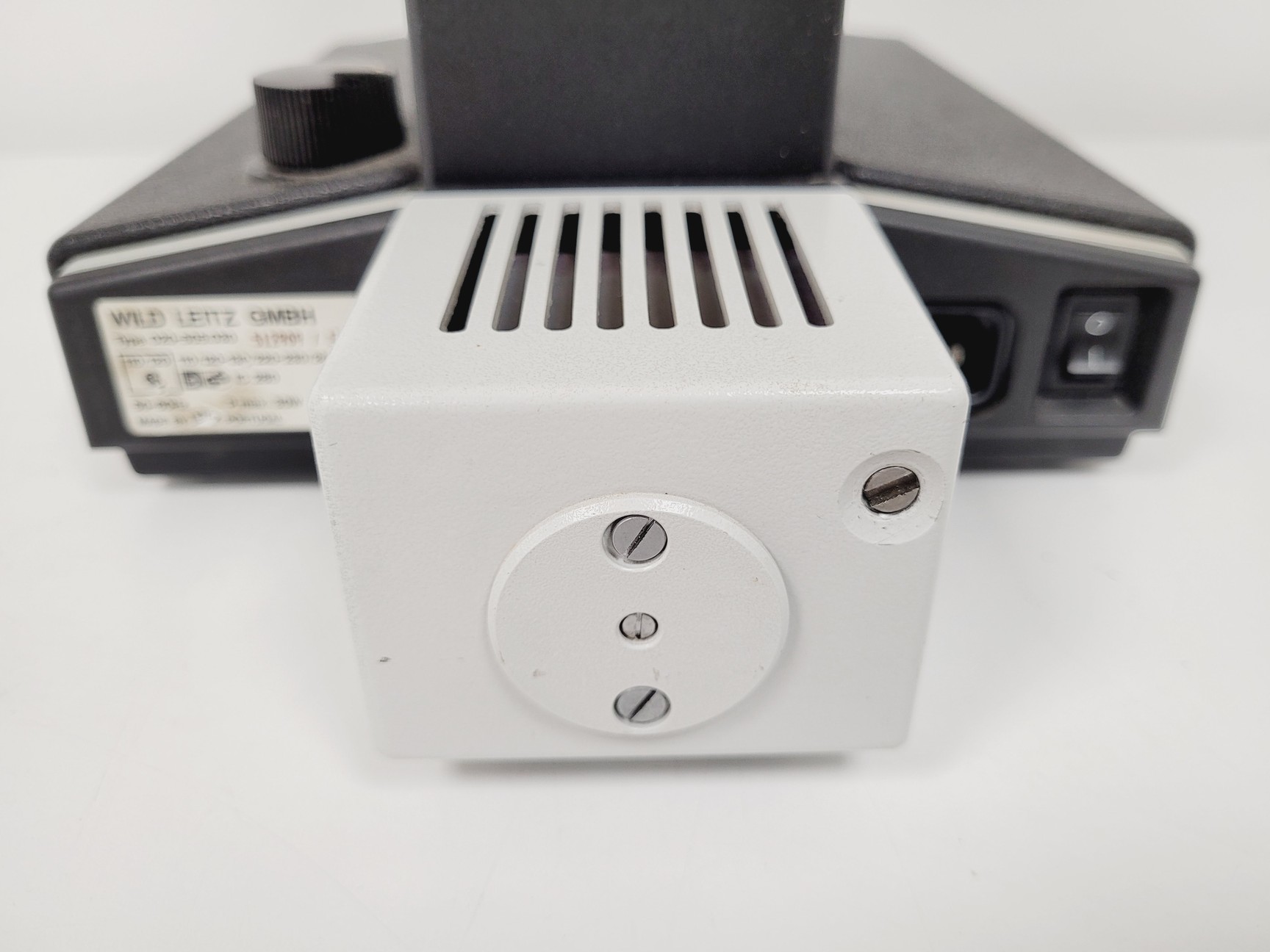 Image of Leitz Laborlux S Microscope Type 020-505.030 w/ 3 x Objectives 10/40/100x 