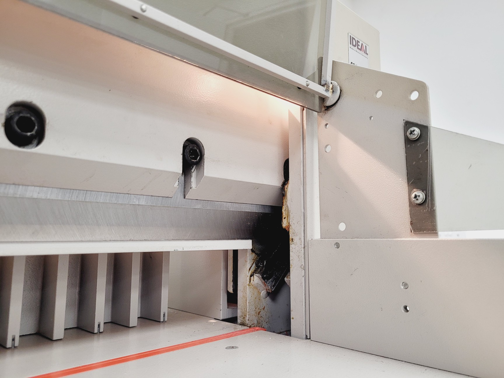 Image of Ideal 4850 A Paper Guillotine