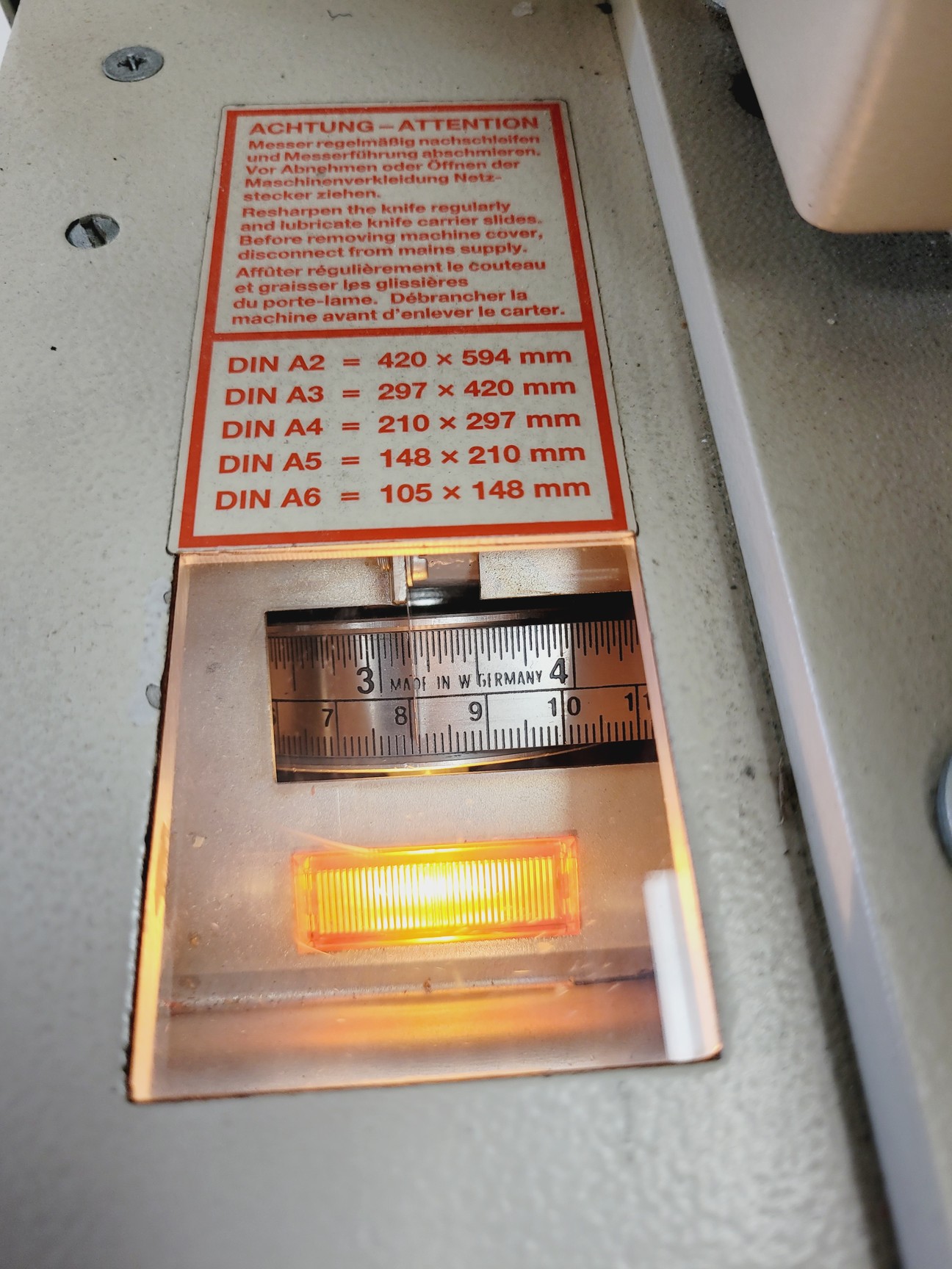 Image of Ideal 4850 A Paper Guillotine