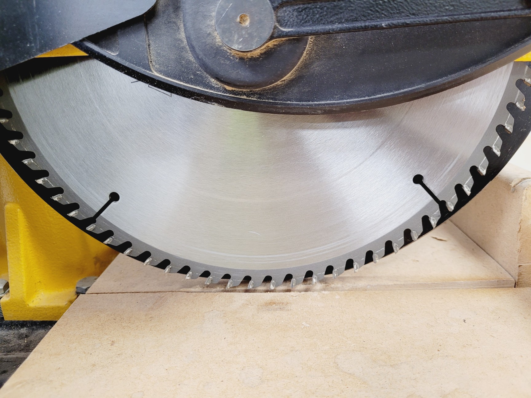Image of DeWalt DW721KN 300mm Radial Arm Saw 