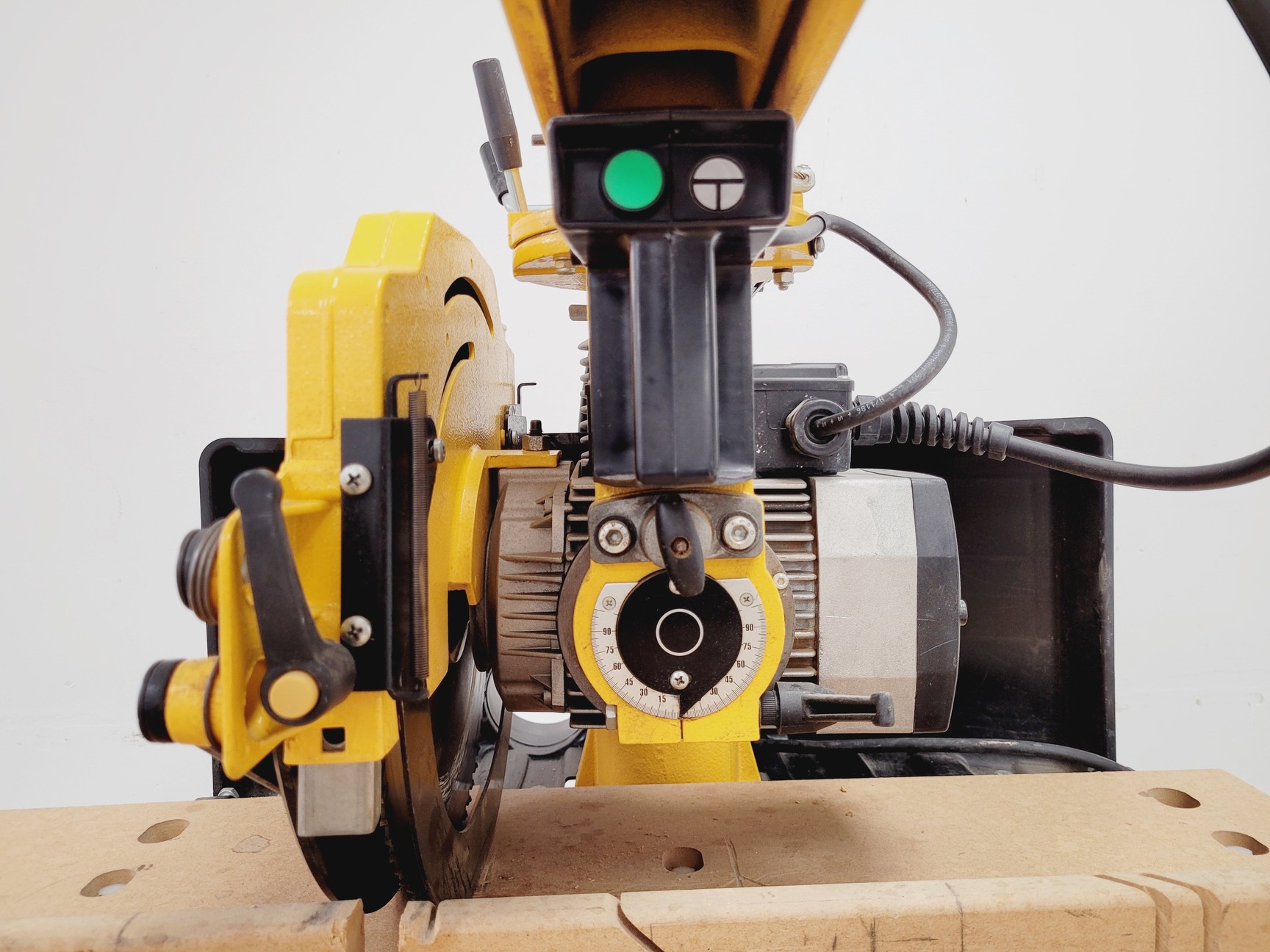 Image of DeWalt DW721KN 300mm Radial Arm Saw
