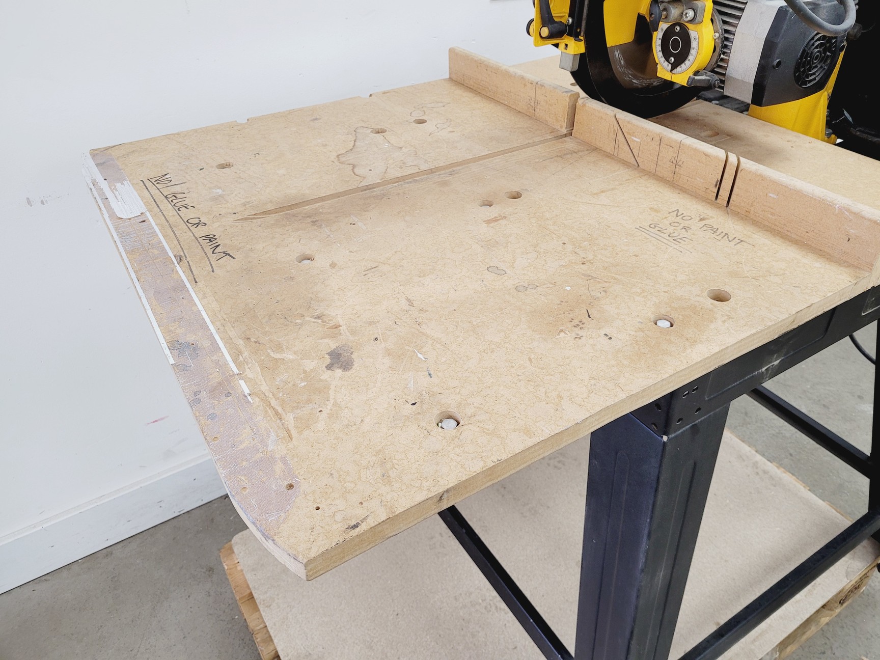 Image of DeWalt DW721KN 300mm Radial Arm Saw 