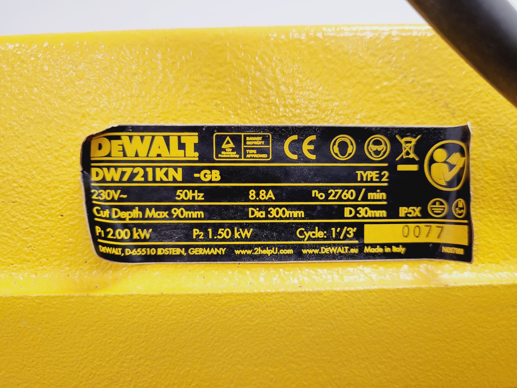 Image of DeWalt DW721KN 300mm Radial Arm Saw