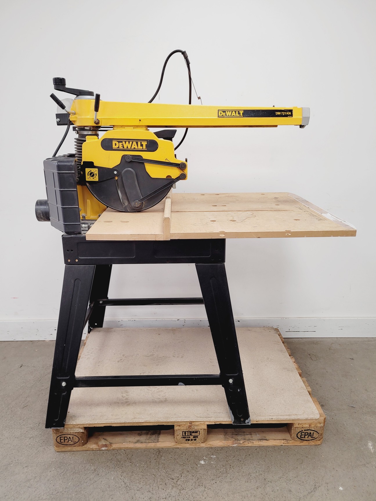 Image of DeWalt DW721KN 300mm Radial Arm Saw 