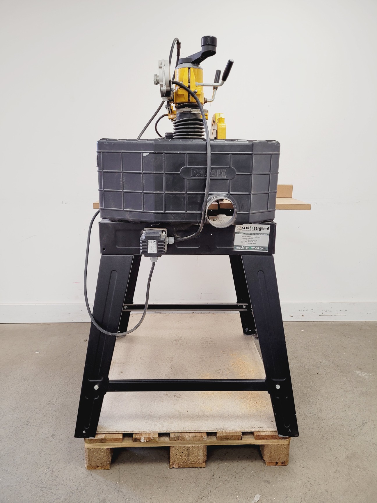 Image of DeWalt DW721KN 300mm Radial Arm Saw 