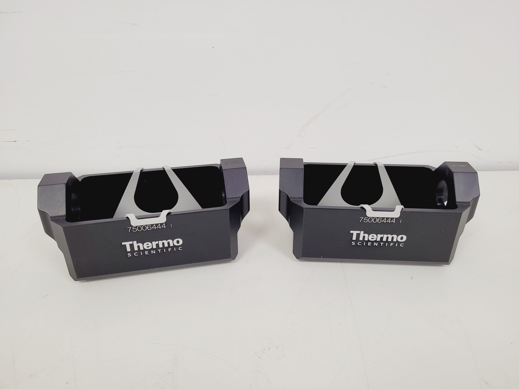 Image of Thermo Scientific HIGHPlate Windshielded Swinging Bucket Rotor 5650rpm 2x500g 