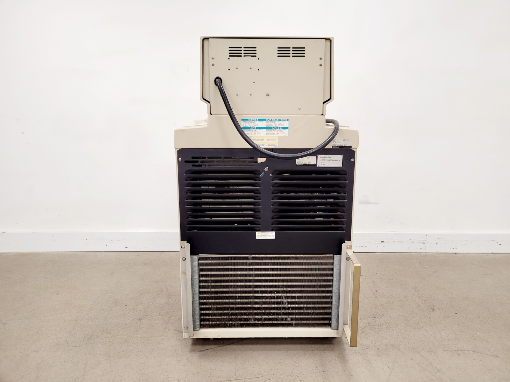 Image of Beckman J2-MC Centrifuge - Rotor Not Included Lab