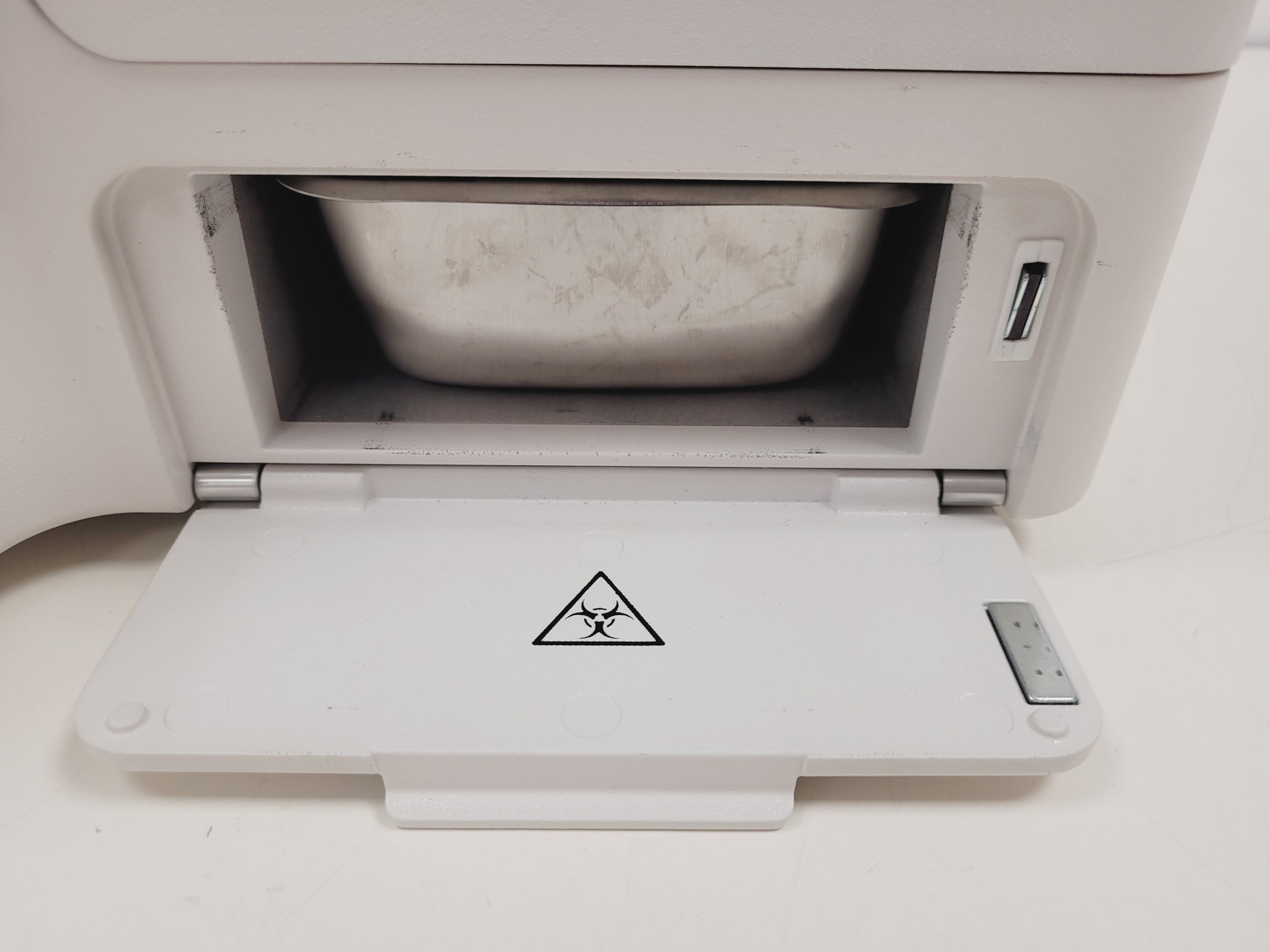 Image of Beckman Coulter Model Vi-CELL BLU Cell Viability Analyzer (2020)