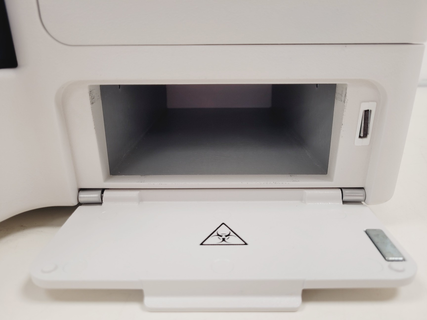 Image of Beckman Coulter Vi-CELL BLU Cell Viability Analyzer Lab (2021)