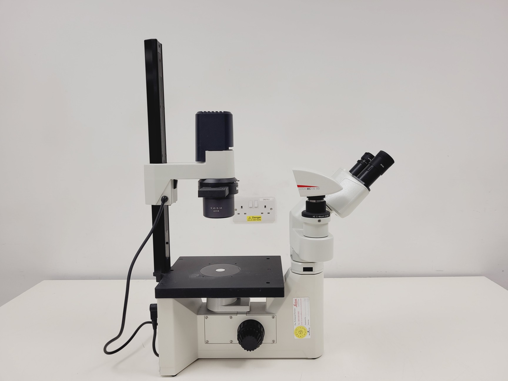Image of Leica DMIL LED Microscope w/ 4 x Objectives (PH1, PHO) & MC170HD Camera Lab