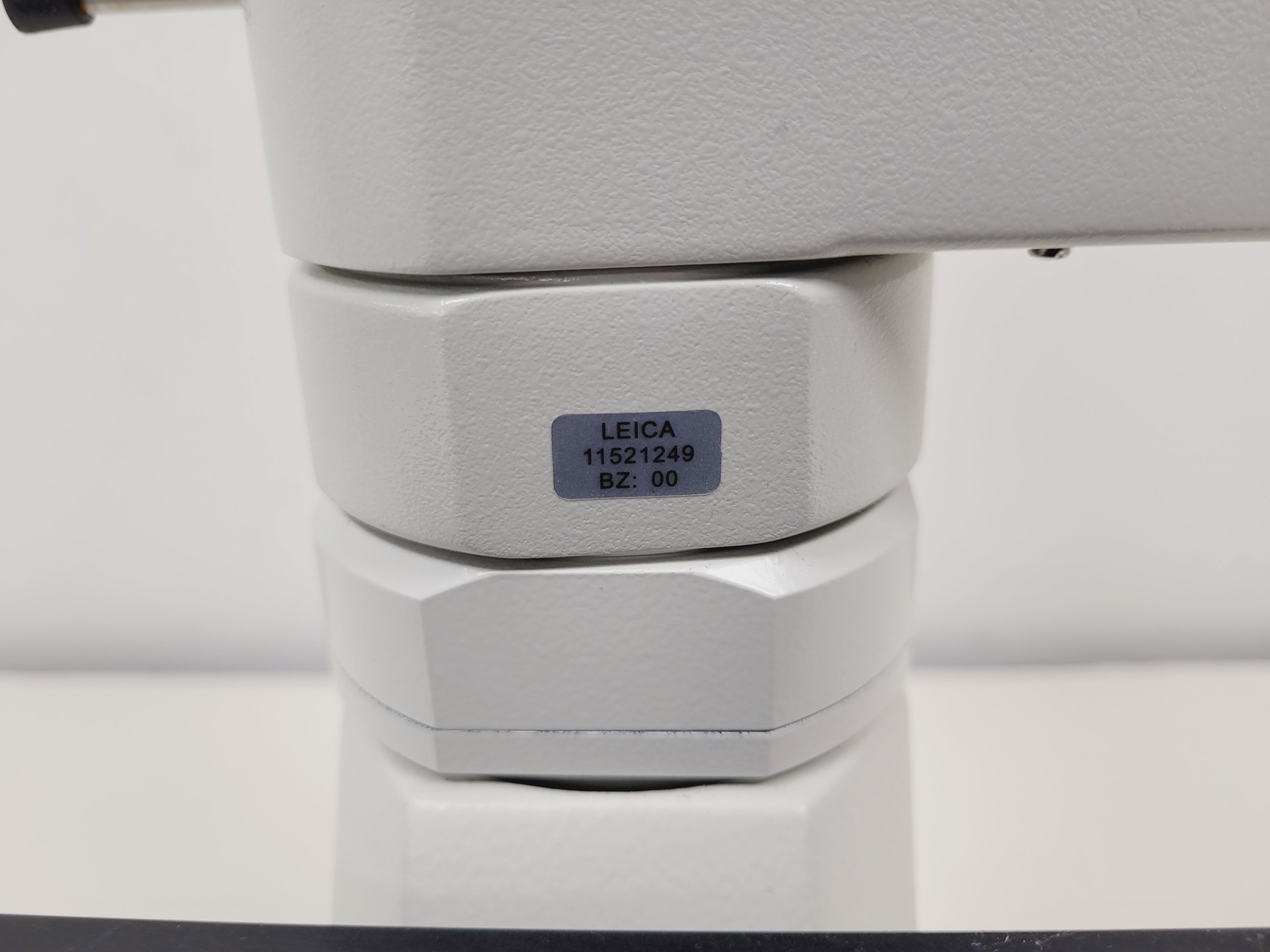 Image of Leica DMIL LED Microscope w/ 4 x Objectives (PH1, PHO) & MC170HD Camera Lab