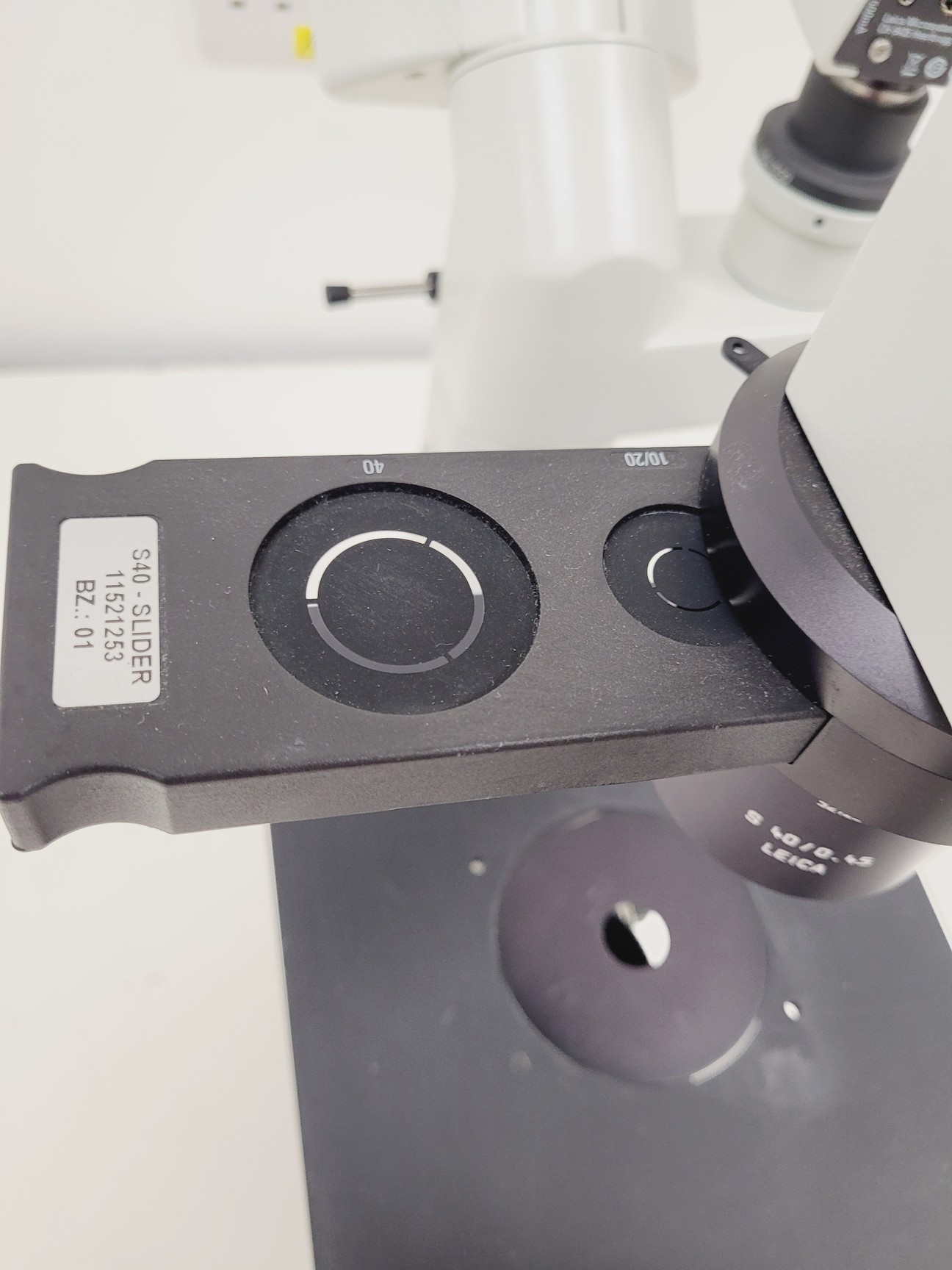 Image of Leica DMIL LED Microscope w/ 4 x Objectives (PH1, PHO) & MC170HD Camera Lab
