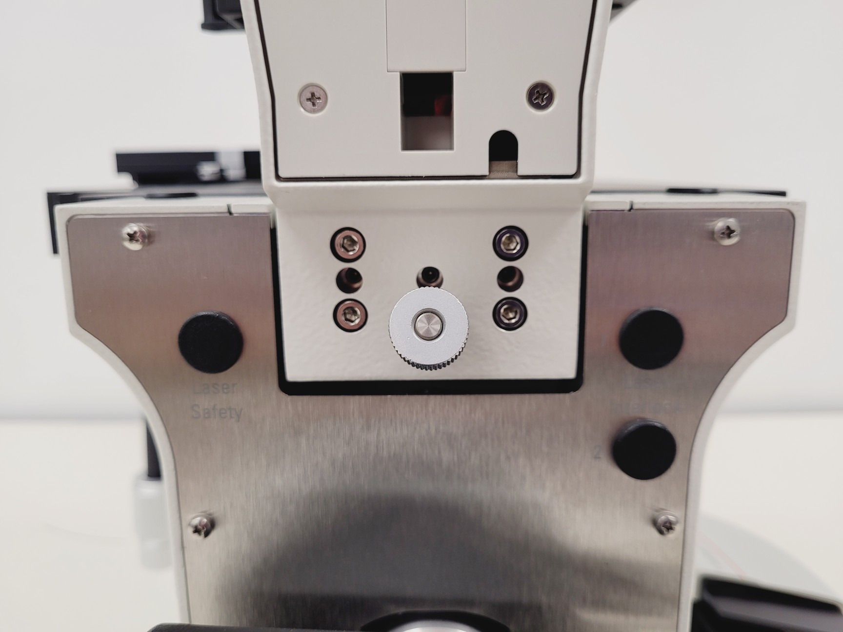 Image of Leica DMi8 Inverted Microscope w/ Tiltable Transmitted Light Arm & 5 x Objective