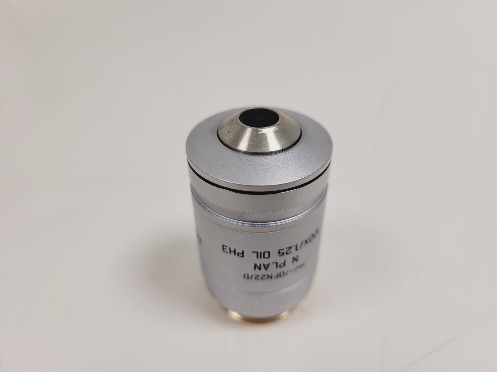 Image of Leica DMi8 Inverted Microscope w/ Tiltable Transmitted Light Arm & 5 x Objective