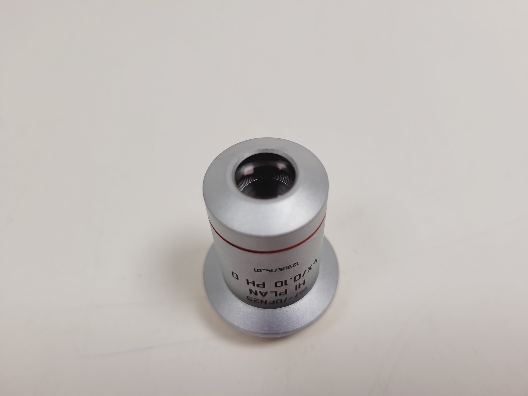 Image of Leica DMi8 Inverted Microscope w/ Tiltable Transmitted Light Arm & 5 x Objective