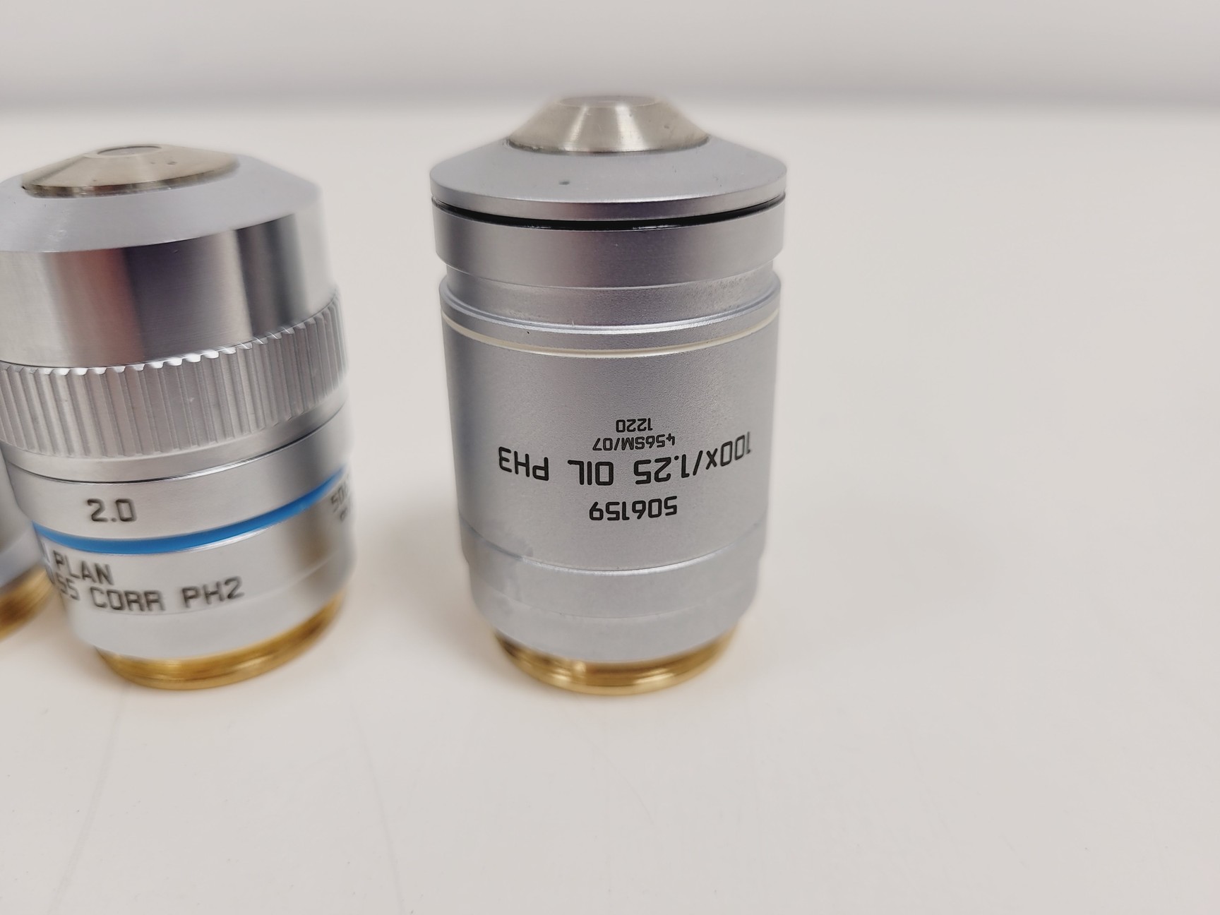 Image of Leica DMi8 Inverted Microscope w/ Tiltable Transmitted Light Arm & 5 x Objective