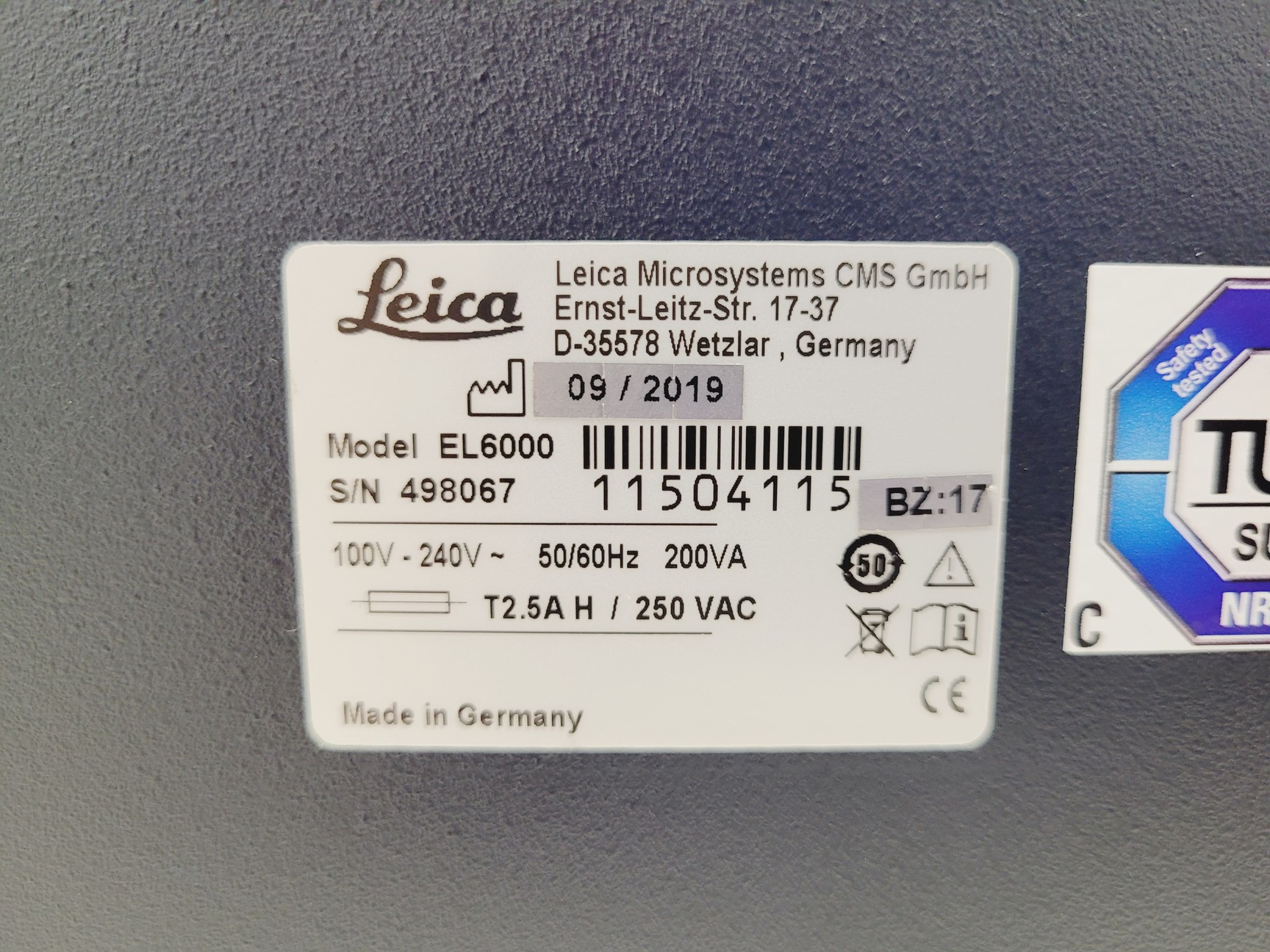 Image of Leica DMi8 Inverted Microscope w/ Tiltable Transmitted Light Arm & 5 x Objective
