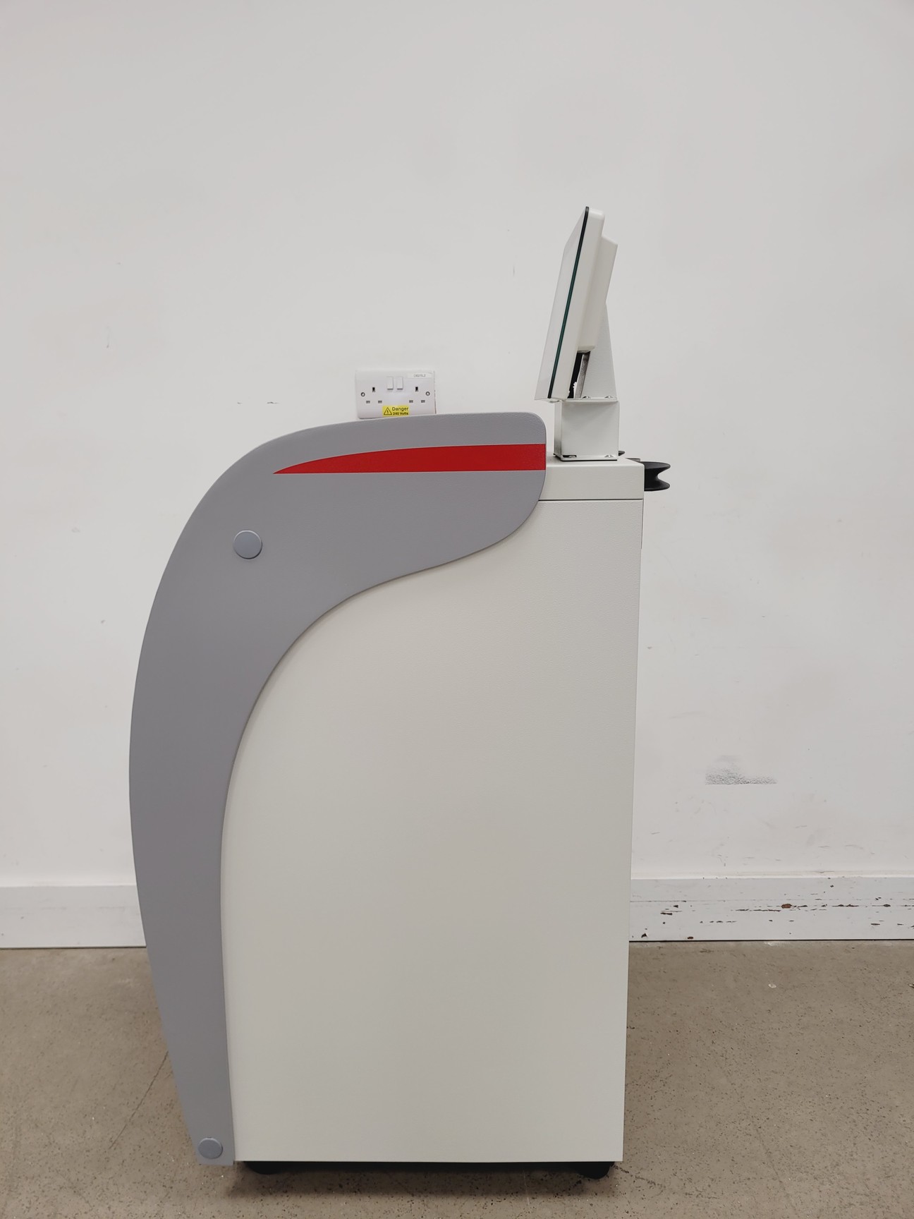 Image of Leica HistoCore PEARL Tissue Processor With HistoCore Arcadia H & C Lab