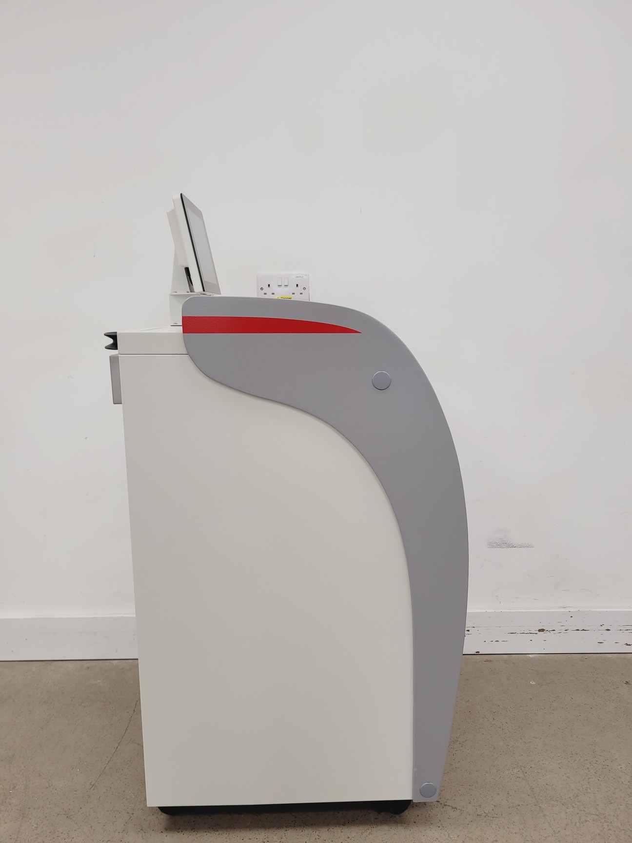 Image of Leica HistoCore PEARL Tissue Processor With HistoCore Arcadia H & C Lab (2022)