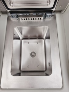 Thumbnail image of Leica HistoCore PEARL Tissue Processor With HistoCore Arcadia H & C Lab