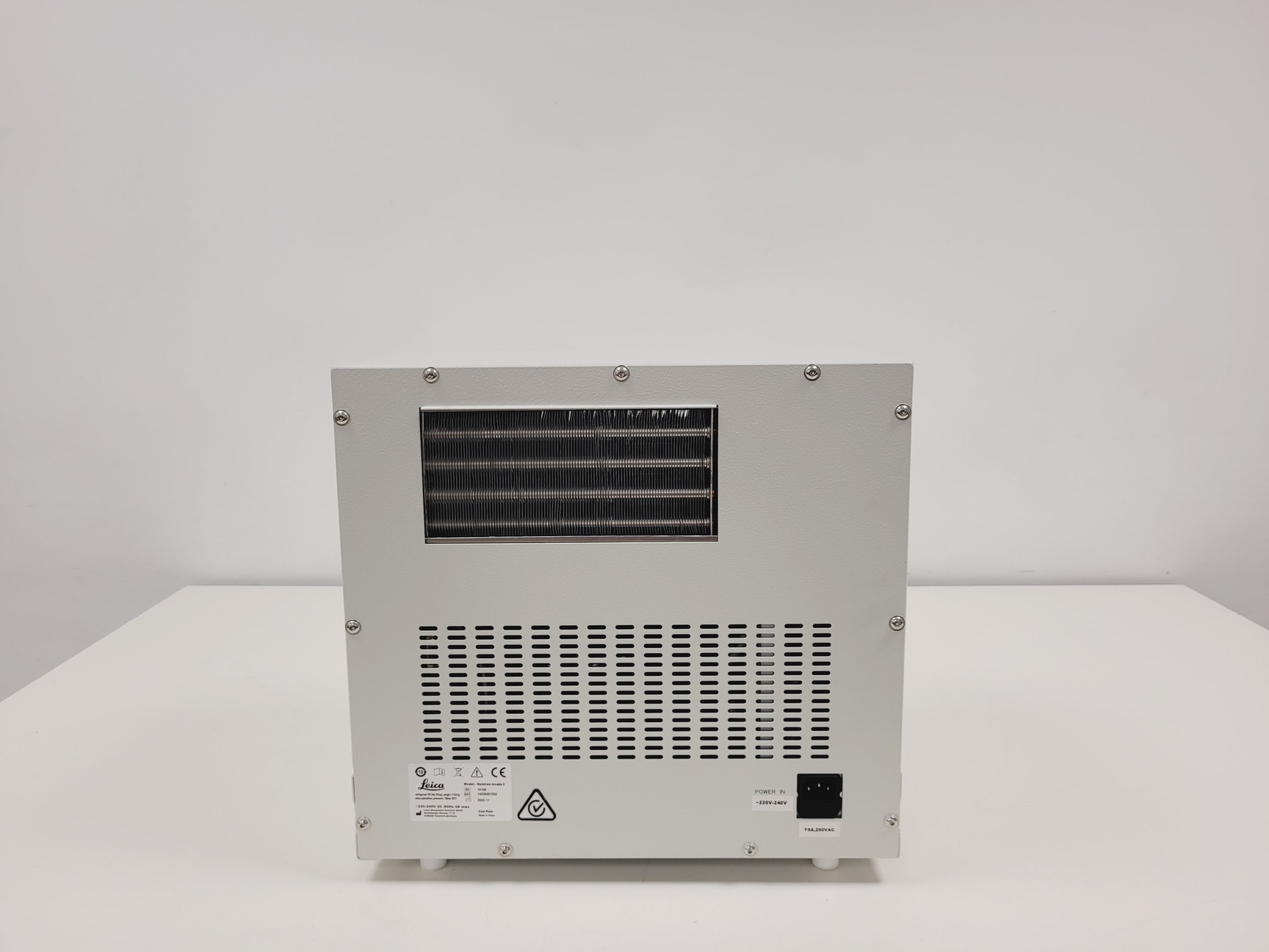 Image of Leica HistoCore PEARL Tissue Processor With HistoCore Arcadia H & C Lab