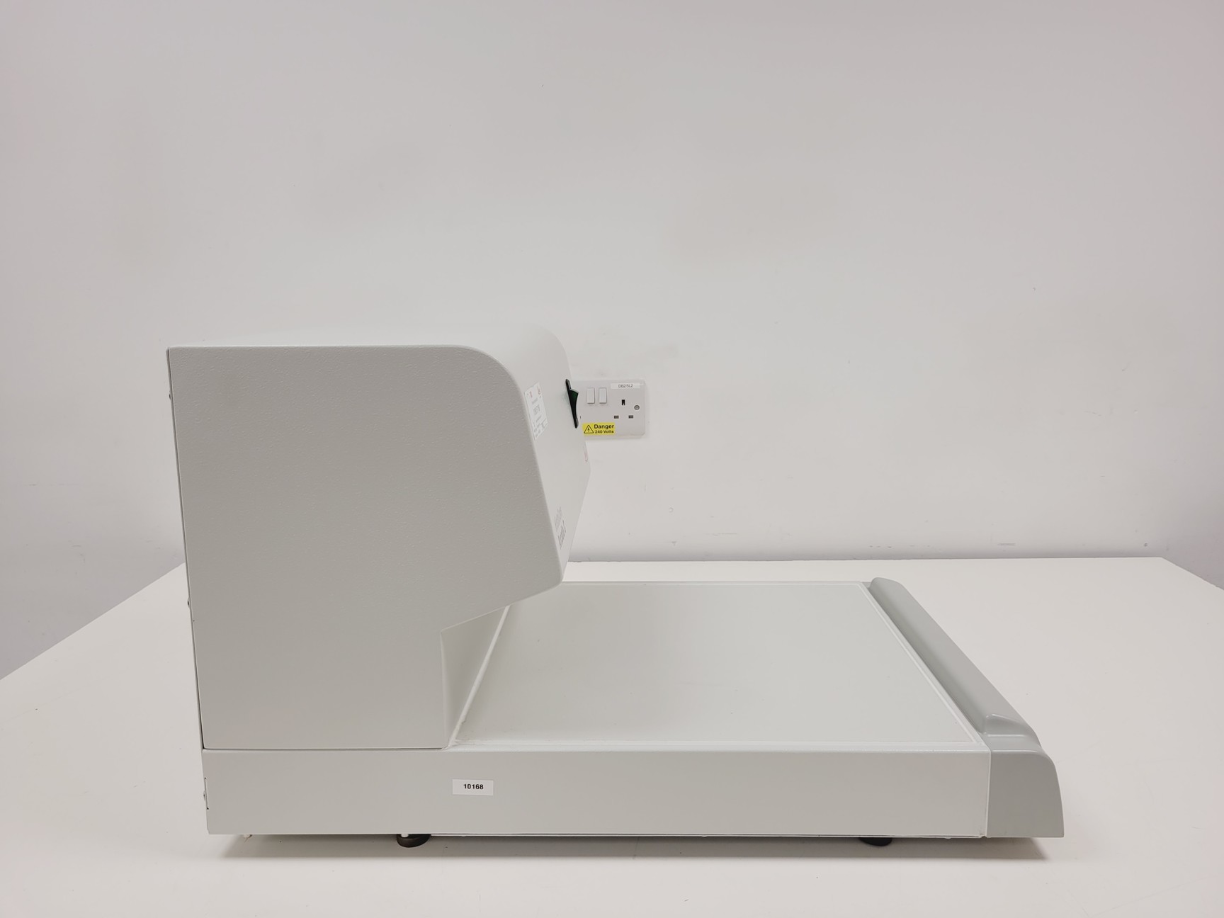 Image of Leica HistoCore PEARL Tissue Processor With HistoCore Arcadia H & C Lab (2022)