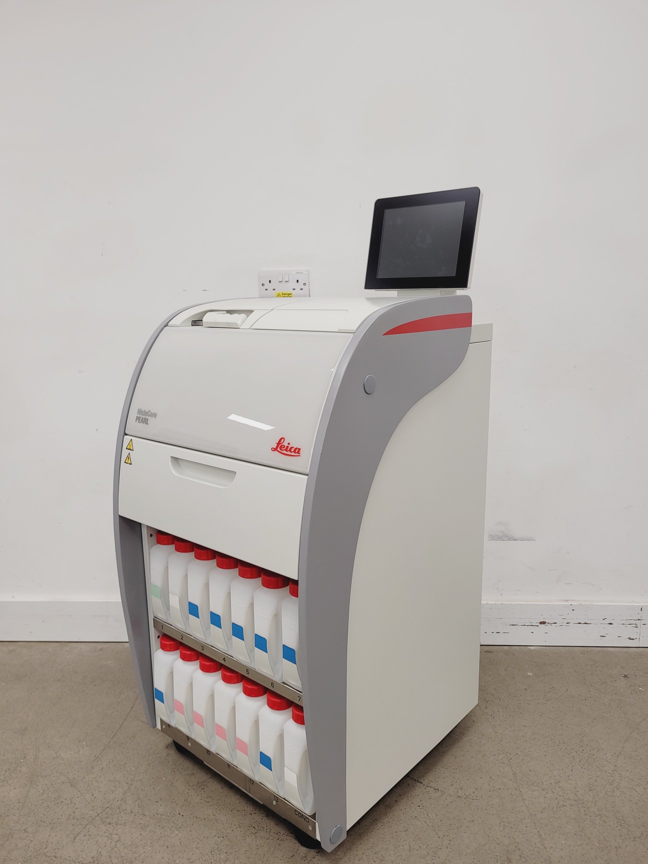 Image of Leica HistoCore PEARL Tissue Processor With HistoCore Arcadia H & C Lab (2022)