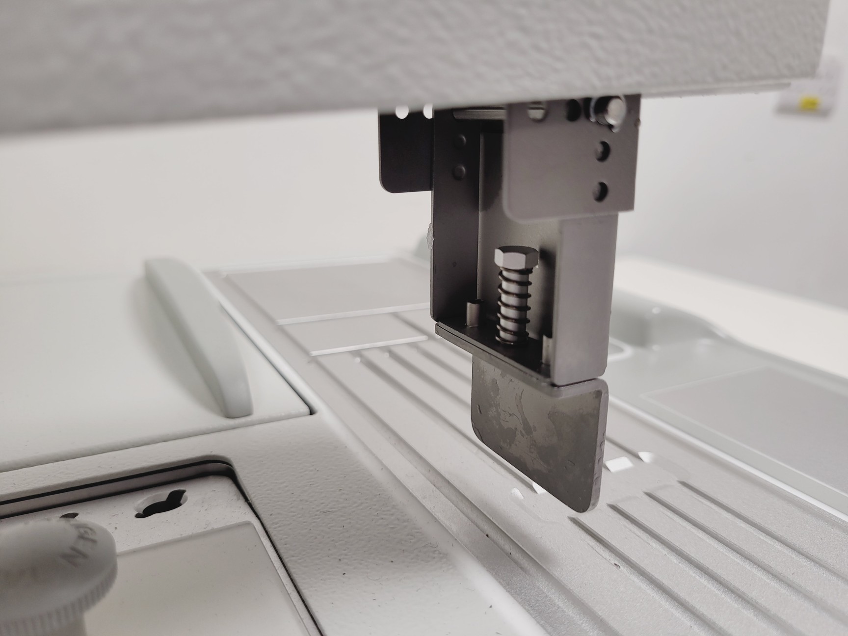 Image of Leica HistoCore PEARL Tissue Processor With HistoCore Arcadia H & C Lab (2022)