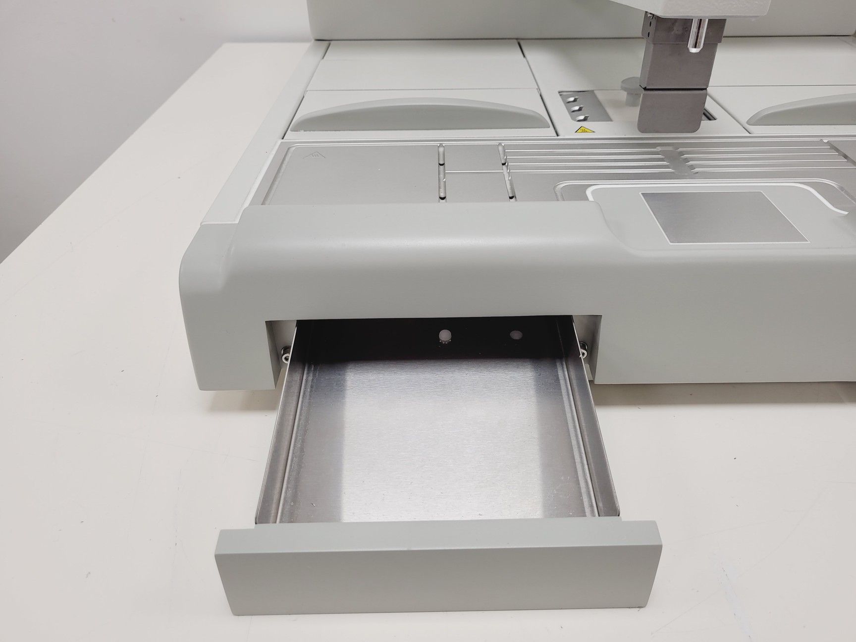 Image of Leica HistoCore PEARL Tissue Processor With HistoCore Arcadia H & C Lab (2022)