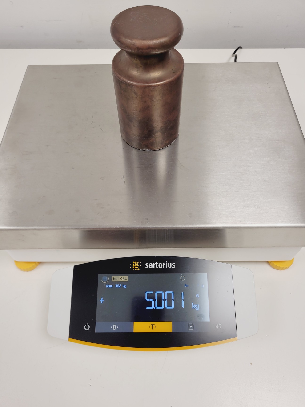 Image of Sartorius Cubis MCE36200S-2S00-0 36.2kg Max Weight Balance