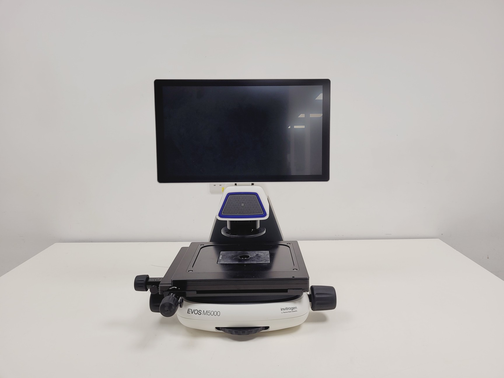 Image of Invitrogen By Thermo Fisher Scientific EVOS M5000 Imaging System Lab